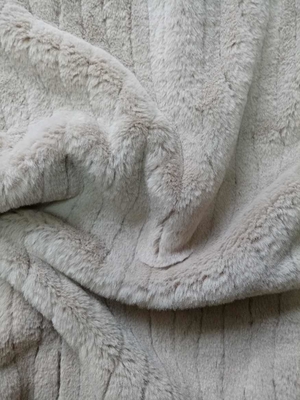 Narrow groove Faux Rabbit Fur Fabric 100% Polyester 150cm CW Or Adjustable