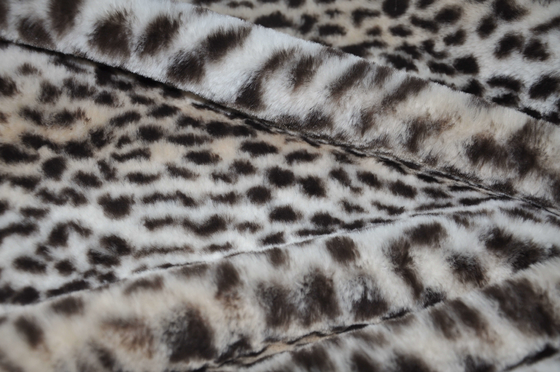 435GSM 100%P Leopard Print Fabric Wrinkle Resistant 150CM