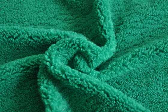 Green High-Quality Textile Material, Showcasing the Perfect Blend of Fashion and Durability Warp Knitted Fabric Recycled