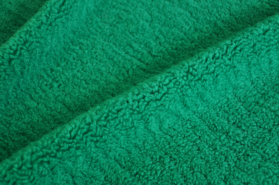 Green High-Quality Textile Material, Showcasing the Perfect Blend of Fashion and Durability Warp Knitted Fabric Recycled