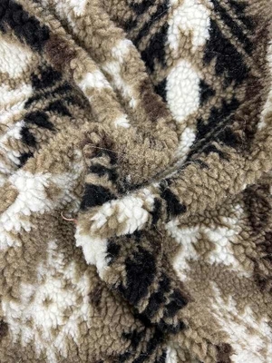100% Polyester Jacquard Faux Lamb Wool 380gsm Effective Door Width 150cm