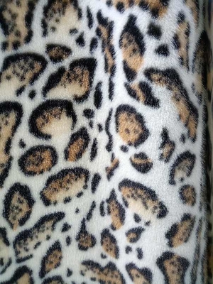 680GSM Leopard Print Polyester Fabric For Unique Fashion 100% Polyester Fabric
